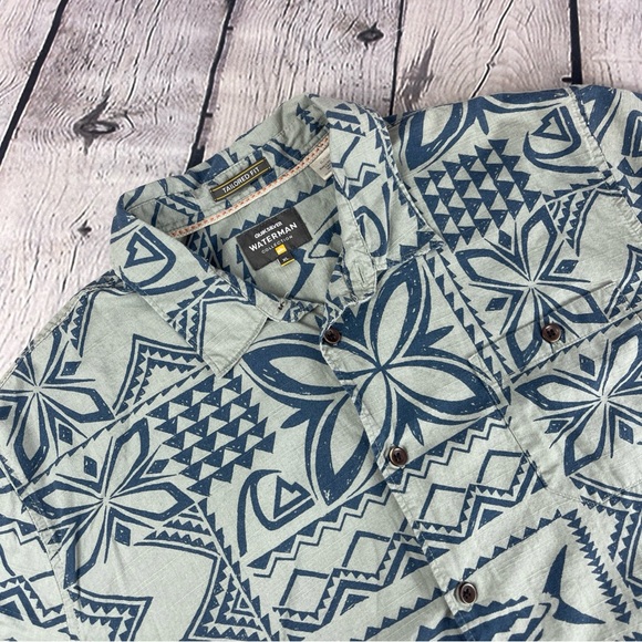 Quicksilver Waterman Collection Men's XL Short Sleeve Button Tailored Fit Floral - Picture 1 of 8